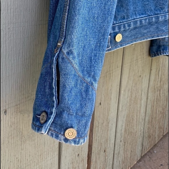 Vintage Ralph Lauren Designer jacket It’s an eye catcher. Worn very few times. - Picture 5 of 13